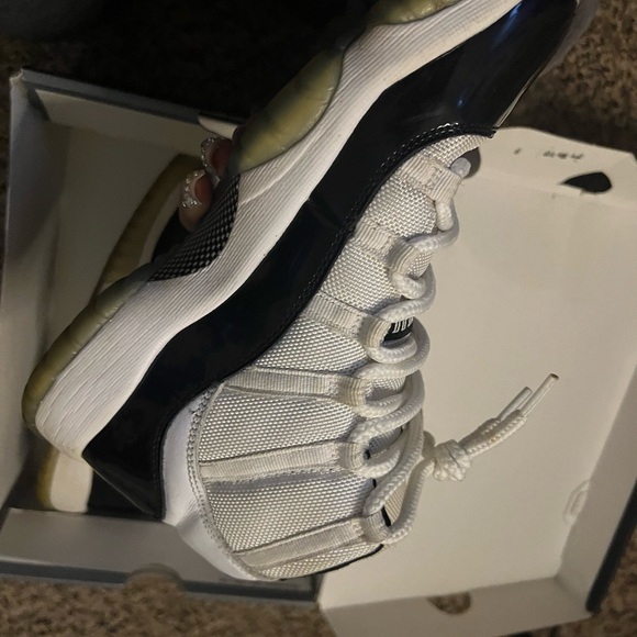 Jordan 11 Concords - Picture 3 of 8